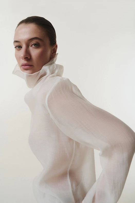 Блуза прозрачная с высоким воротником (Органза арт.1659 Белый 75% тенсел, 25% п/э; Размер: XL)