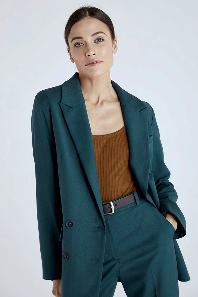 Жакет с двумя шлицами