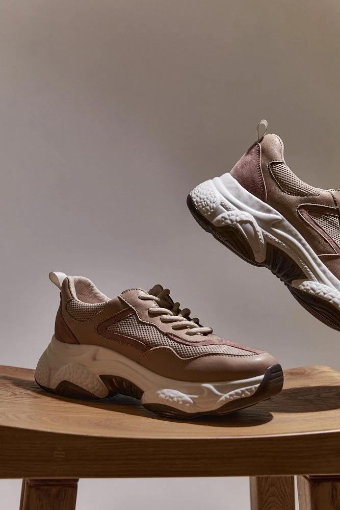 Кроссовки с комбинированной кожей