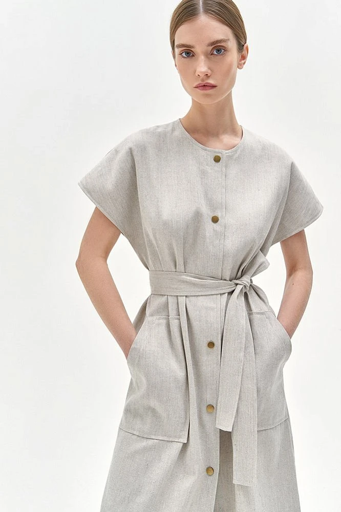Платье на кнопках с поясом