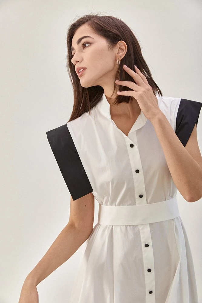 Платье с квадратными рукавами