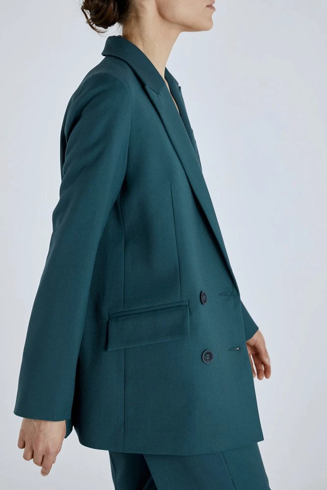 Жакет с двумя шлицами