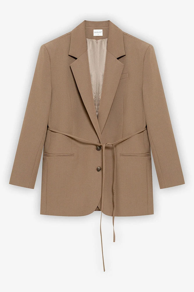 Жакет однобортный с поясом