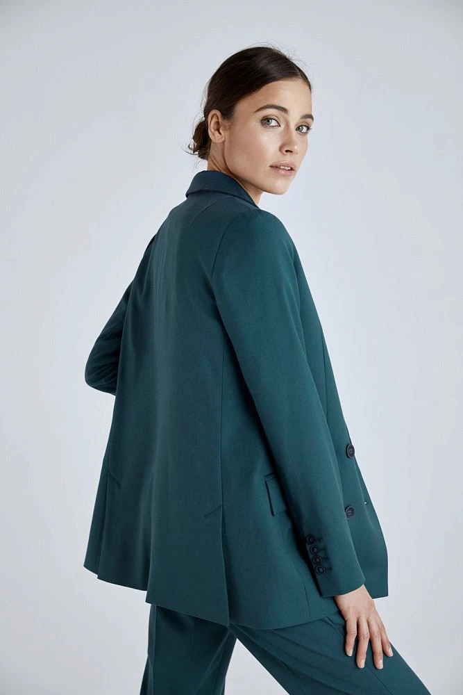 Жакет с двумя шлицами