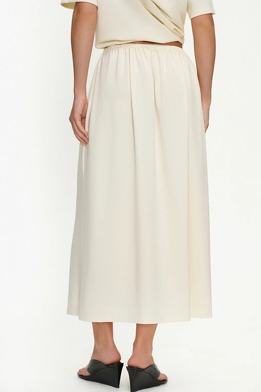 Юбка миди из трикотажа (Трикотаж тонкий арт.2016 Молочный 36% тенсел, 49% нейлон, 6% эластан; Размер: L)