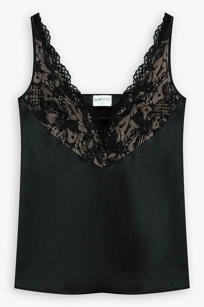 Топ в бельевом стиле с кружевом
