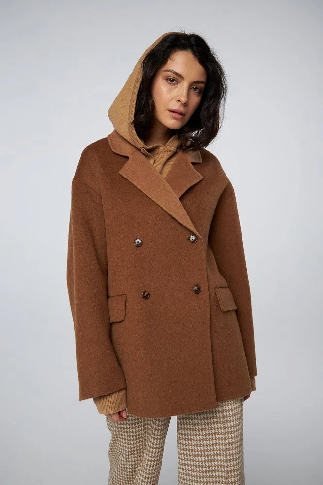 Пальто облегченное укороченное