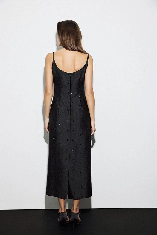 Платье миди приталенное с вышивкой бисером (Вискоза шиммер вышивка цветы арт.1977 Черный 66% вискоза, 34% п/э; Размер: L)