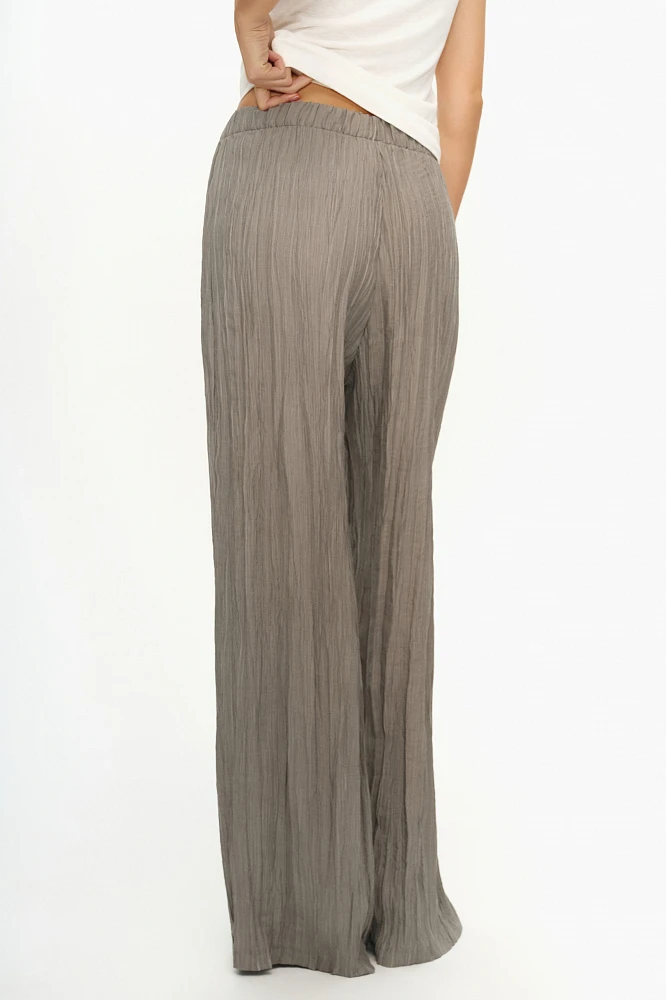 Брюки из струящейся жатой вискозы