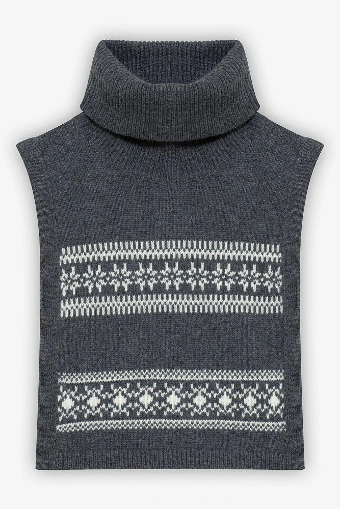 Манишка из шерсти с орнаментом