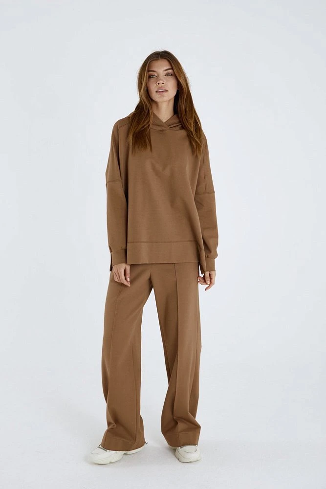 Брюки трикотажные широкие