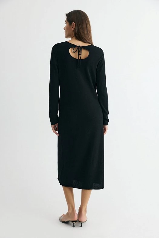 Платье с вырезом из шерсти с альпака (30% шерсть, 13% альпака, 57% нейлон Черный; Размер: M)