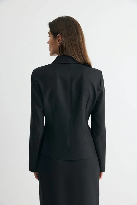 Блуза приталенного силуэта с вырезом (Вискоза стрейч арт.1911 Черный 53% вискоза, 47% п/э; Размер: M)