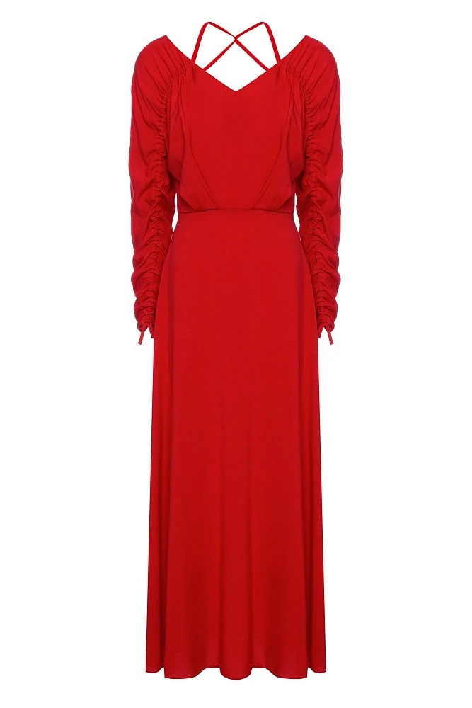 Платье миди с вырезом и тонкими бретелями