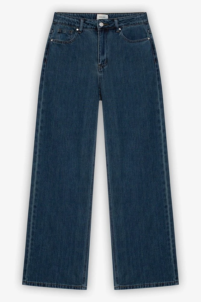 Джинсы прямые с заниженным шаговым швом