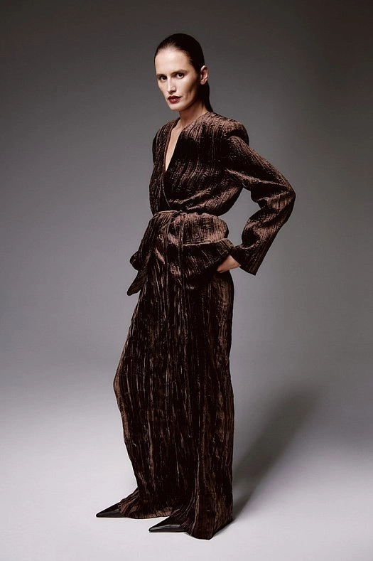 Брюки из жатого бархата (Бархат фактурный арт.1793 Шоколадный 79% вискоза, 21% нейлон; Размер: L)