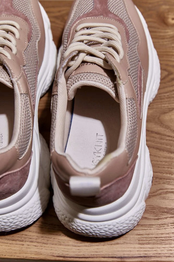 Кроссовки с комбинированной кожей