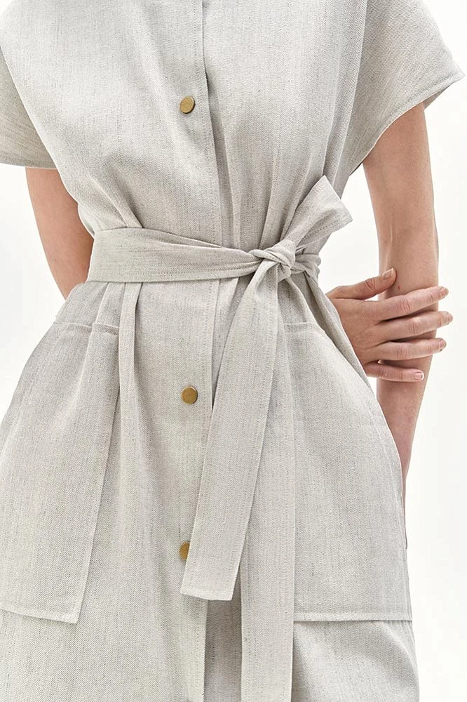 Платье на кнопках с поясом