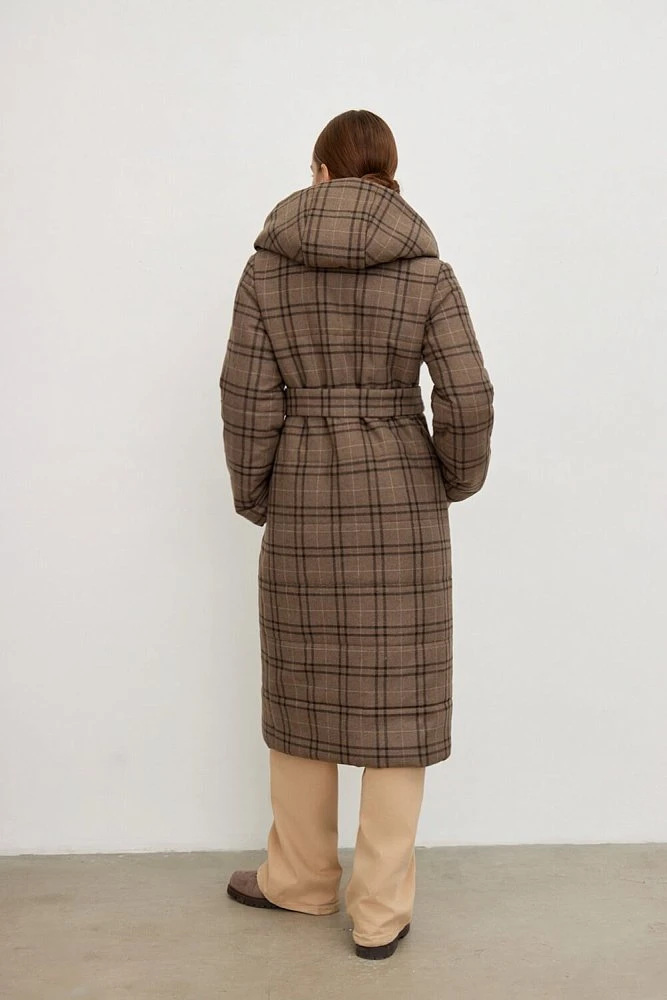 Пуховик удлиненный с капюшоном