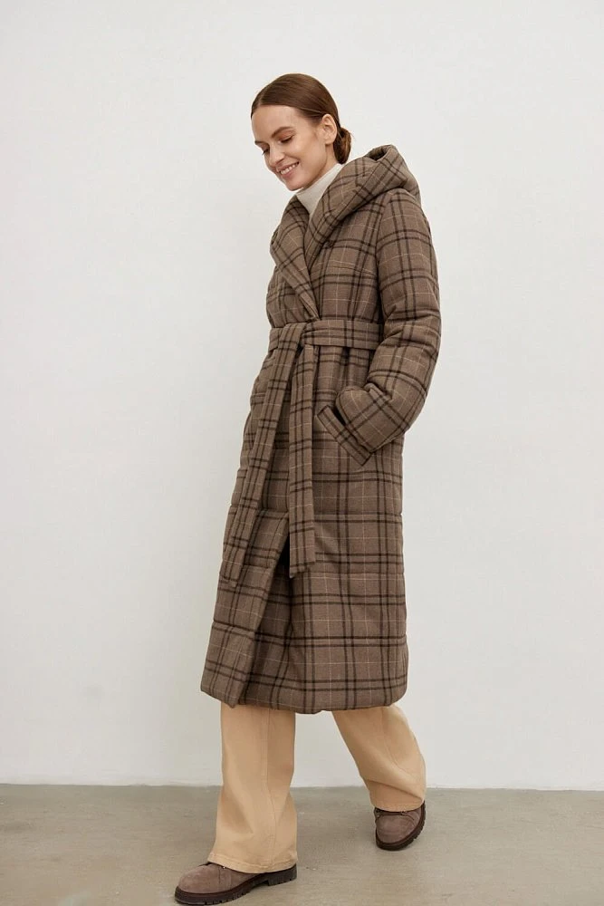 Пуховик удлиненный с капюшоном