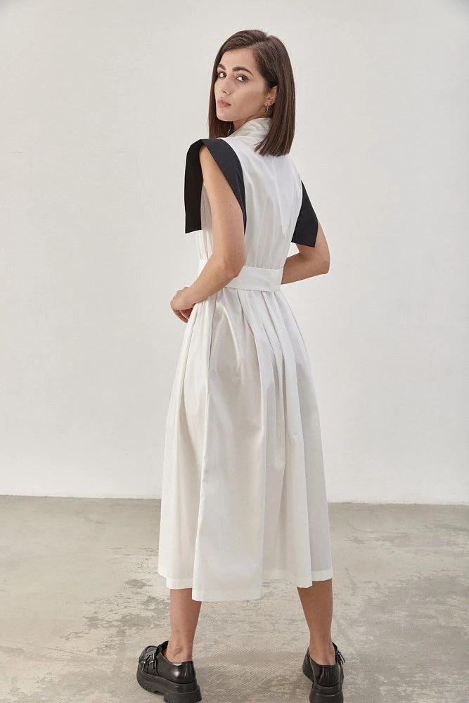 Платье с квадратными рукавами