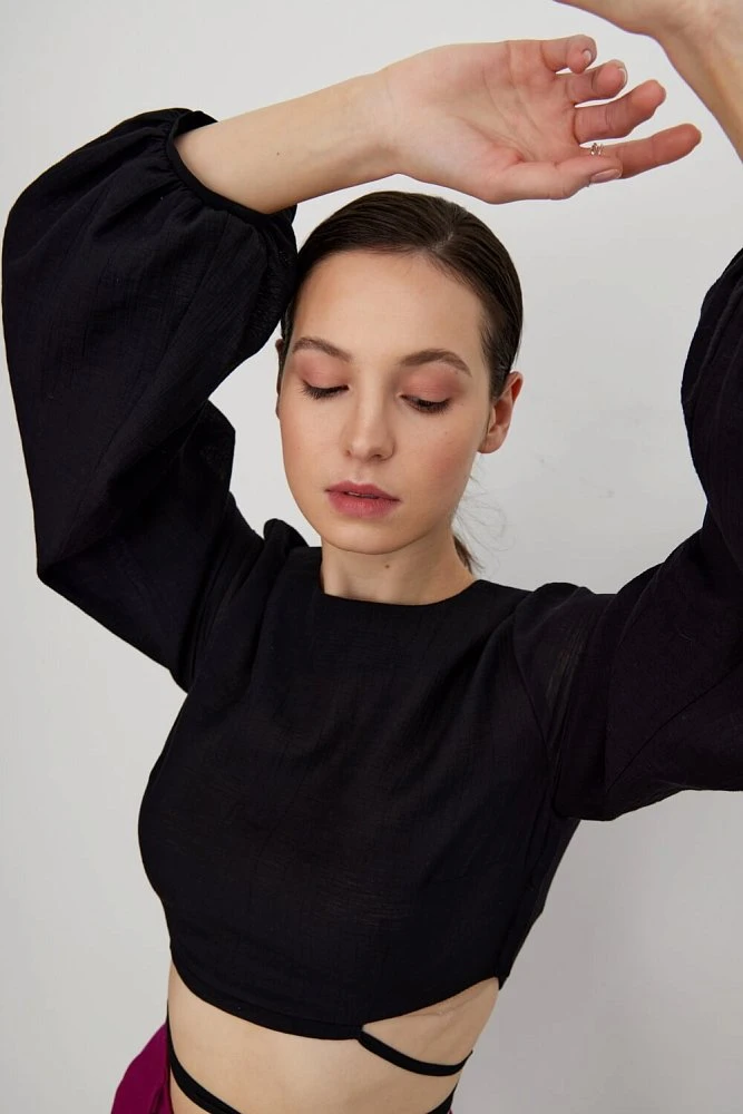 Блуза укороченная на завязках