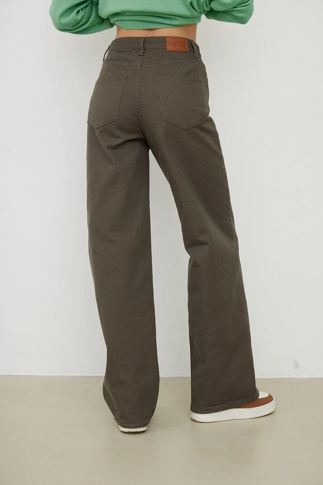 Джинсы широкие прямые со шлевками