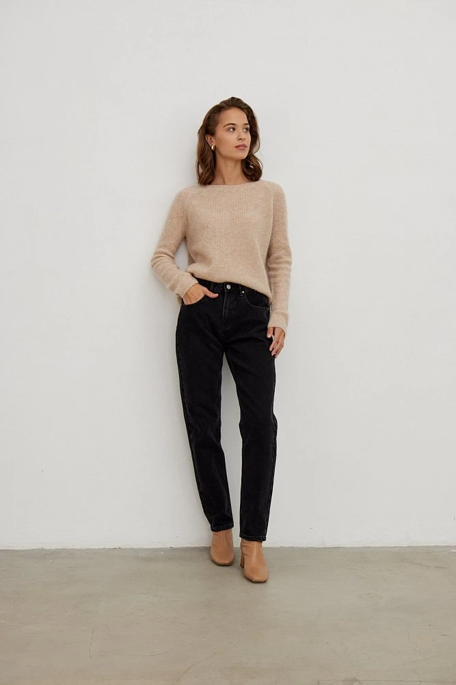 Свитер мохеровый с длинным рукавом