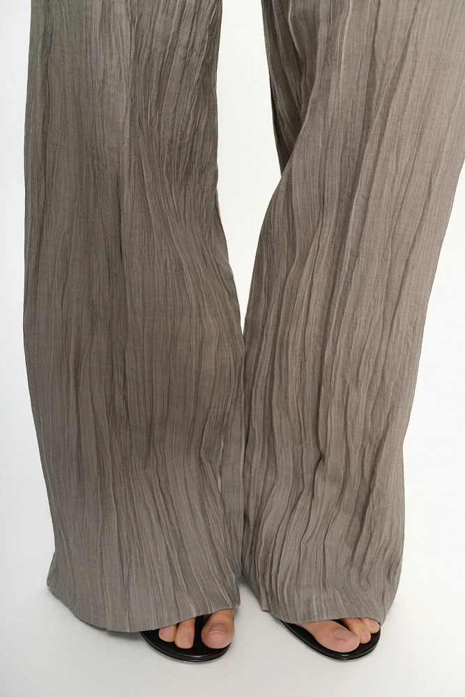 Брюки из струящейся жатой вискозы