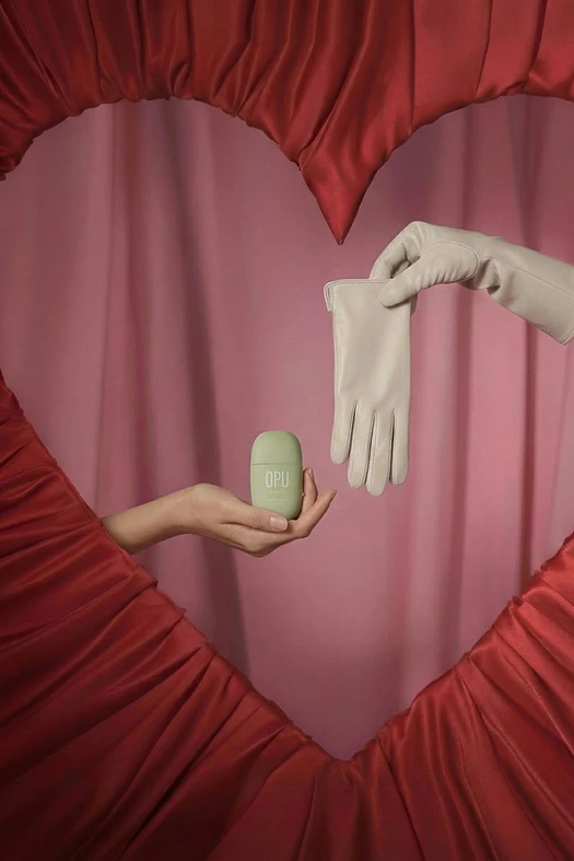 Бокс тепла и заботы DAISYKNIT x OPU (Перчатки кожаные бежевые Daisyknit × OPU; Размер: XS-S)