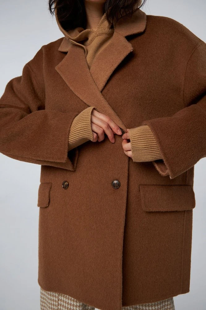 Пальто облегченное укороченное