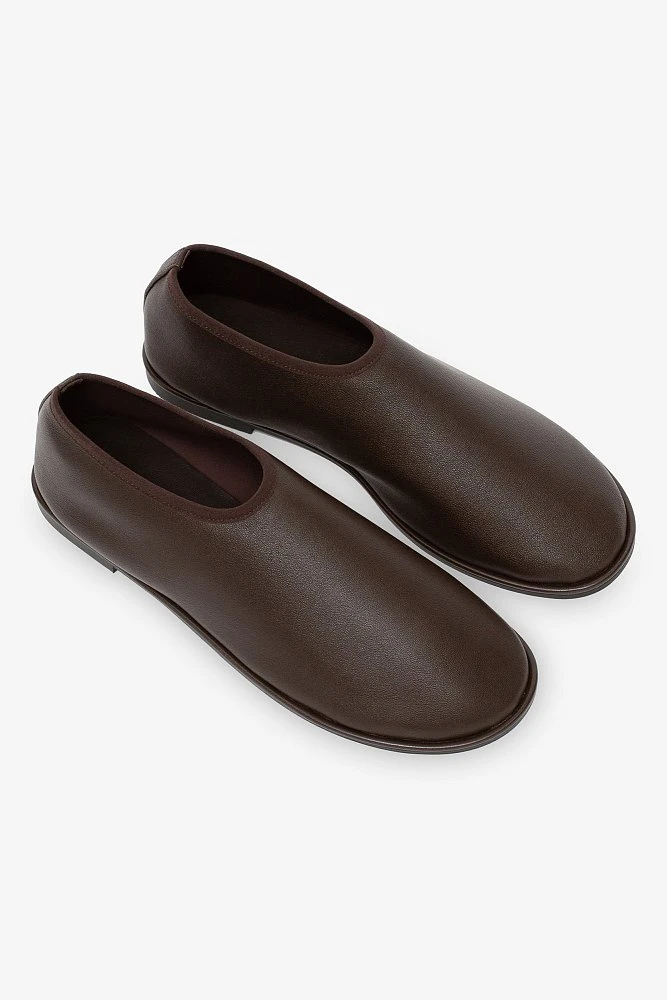 Туфли из мягкой кожи на плоской подошве