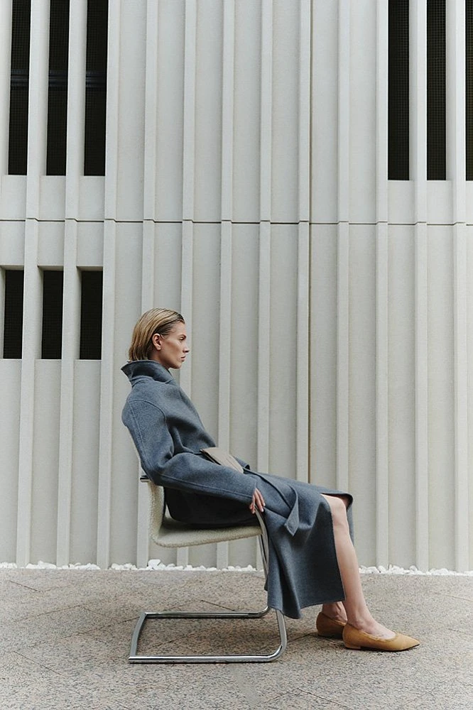 Пальто на запах из шерсти