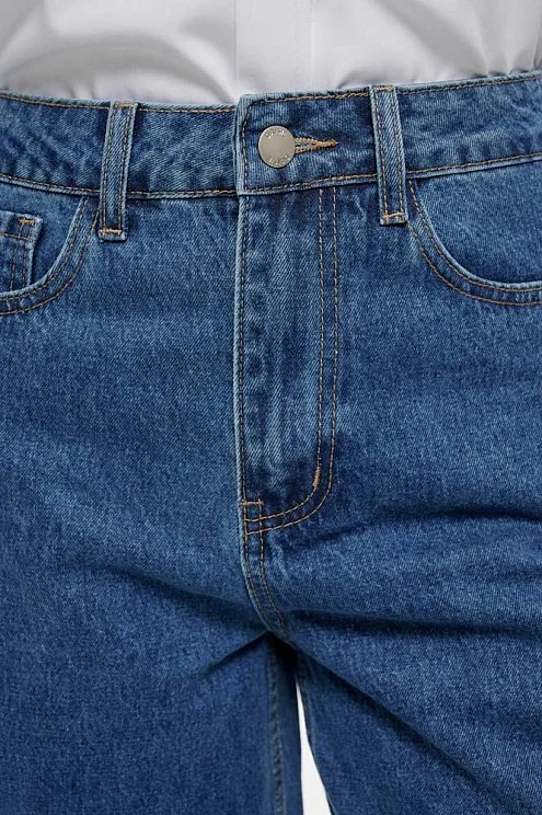 Джинсы Tapered