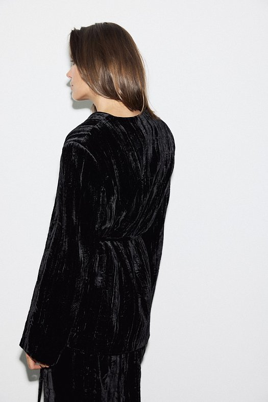 Жакет из жатого бархата (Бархат фактурный арт.1962 Черный 79% вискоза, 21% нейлон; Размер: L)