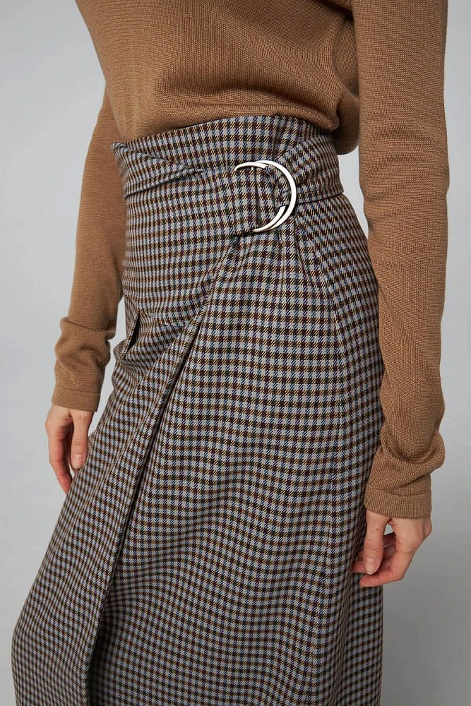 Юбка на запахе с декоративным клапаном