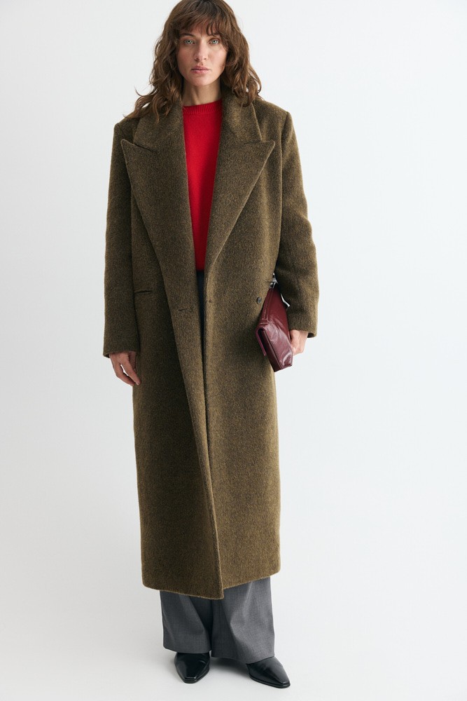 Пальто в минималистичном стиле с шерстью альпака 46890₽