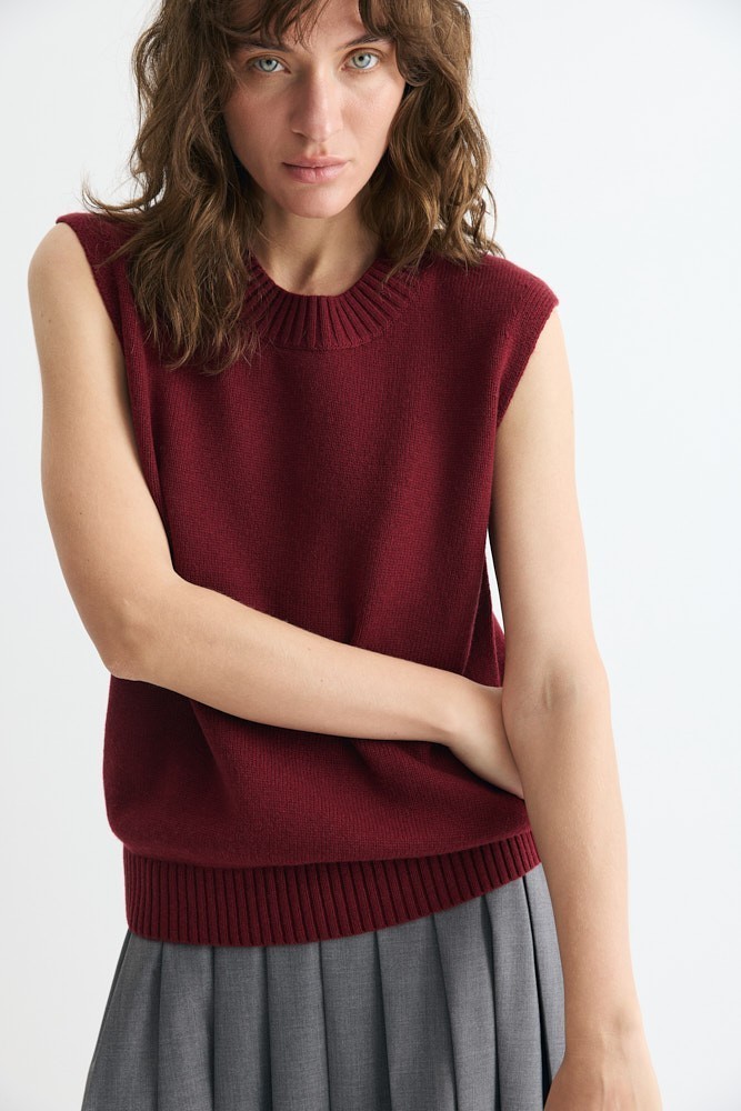 Жилет вязаный из кашемира и шерсти 10890₽