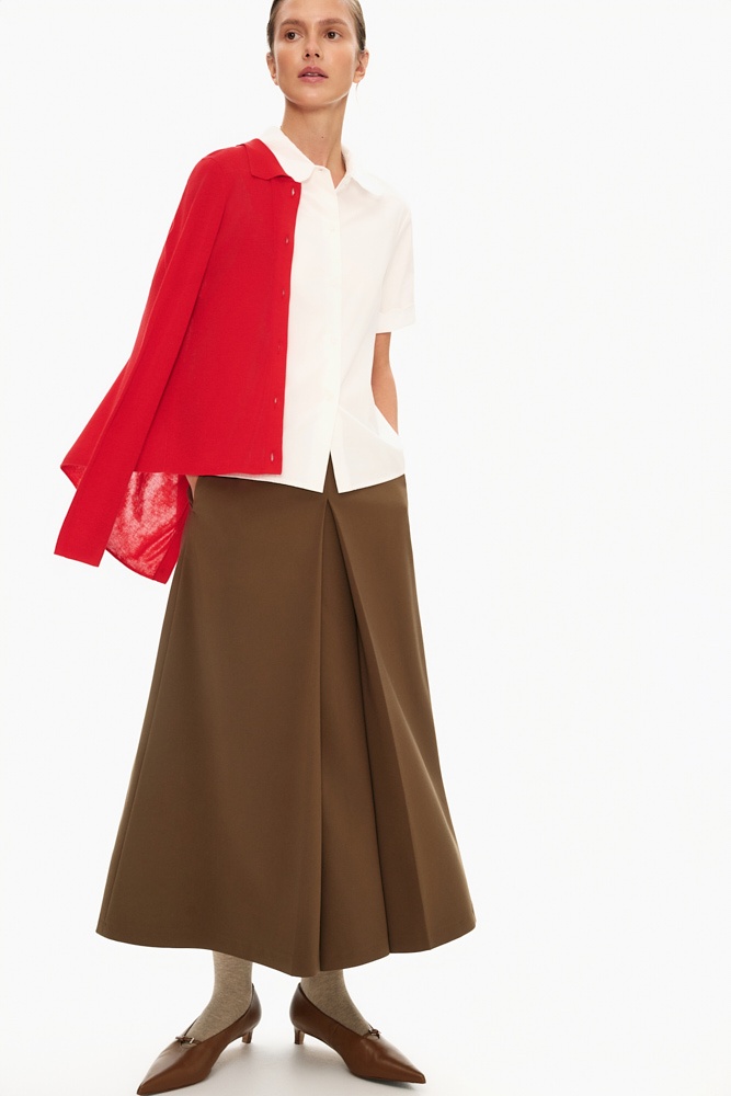 Юбка миди А-силуэта со складками 13890₽