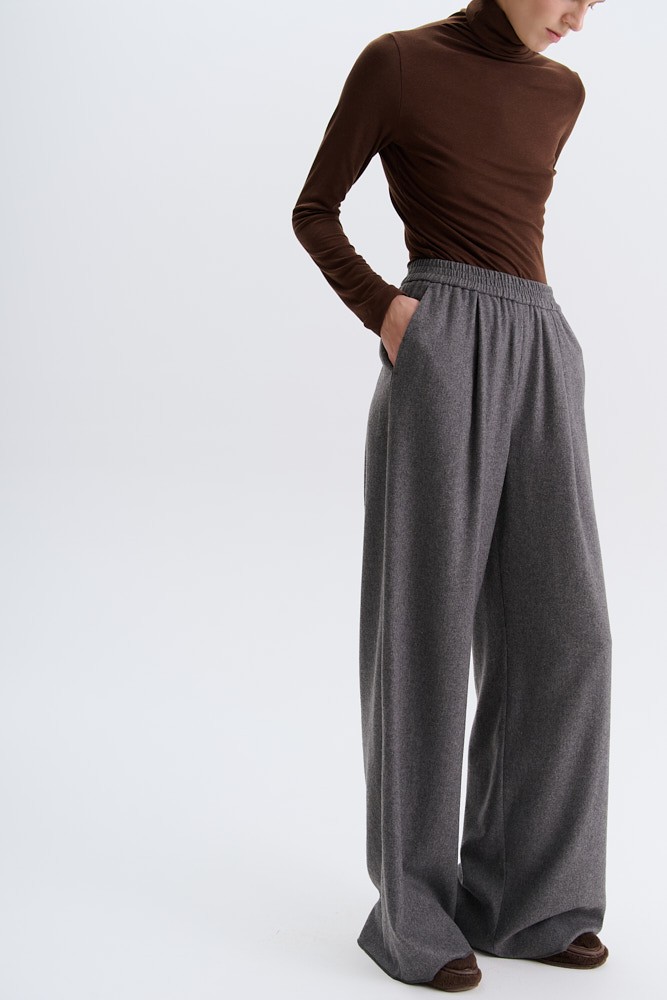 Брюки с эластичным поясом из шерсти 15890₽