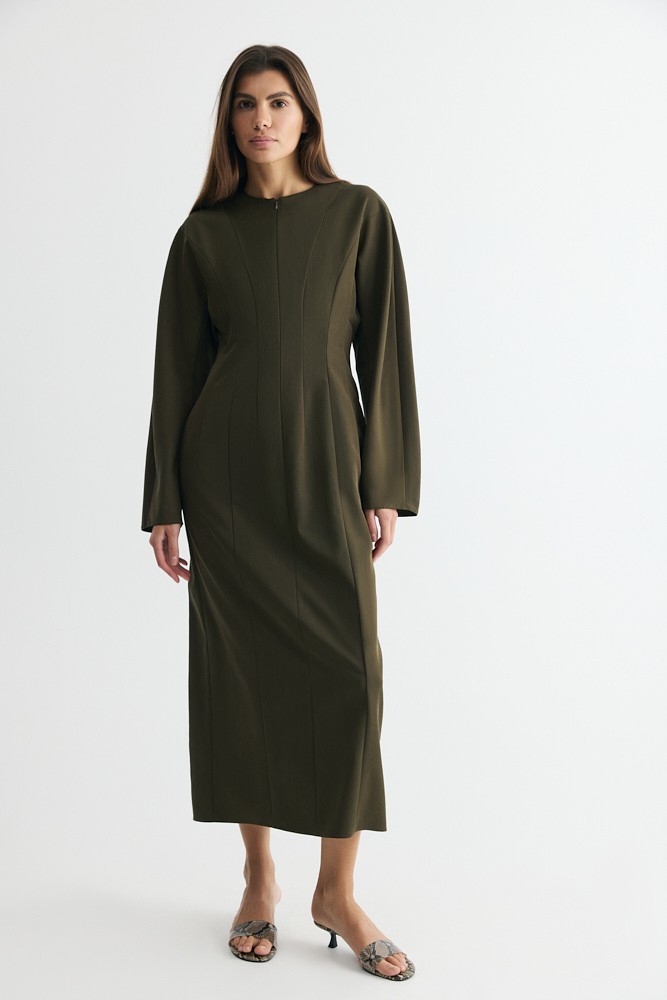 Платье силуэт песочные часы с круглым вырезом 16890₽