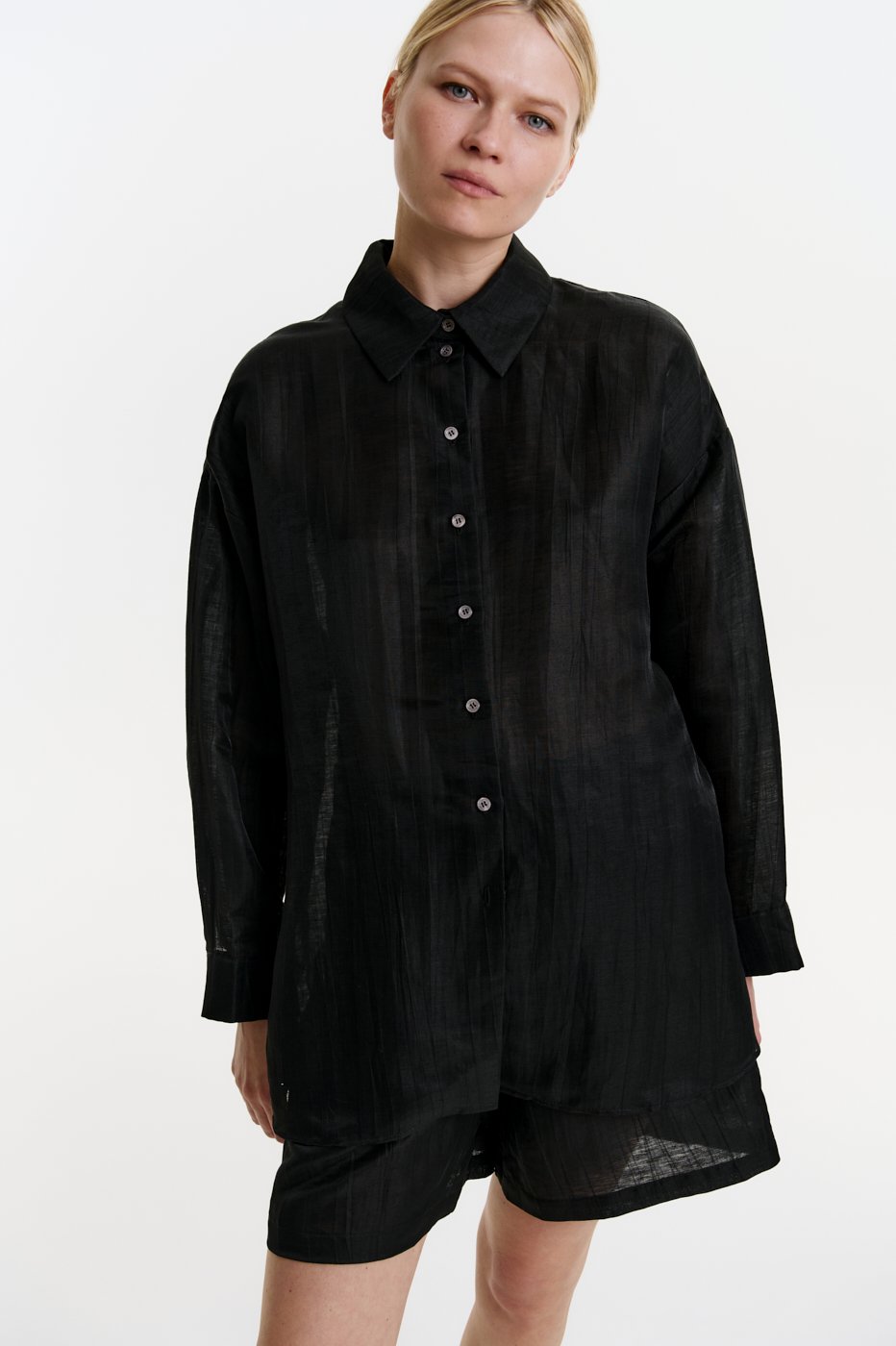 Рубашка прямого кроя изо льна с шёлком 9890₽