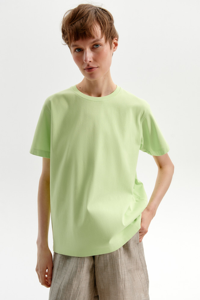 Футболка со смещённым плечевым швом 3870₽