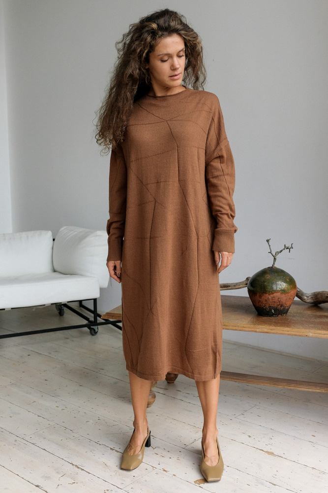 Вязаное платье оверсайз: максимальный комфорт и стиль в одном