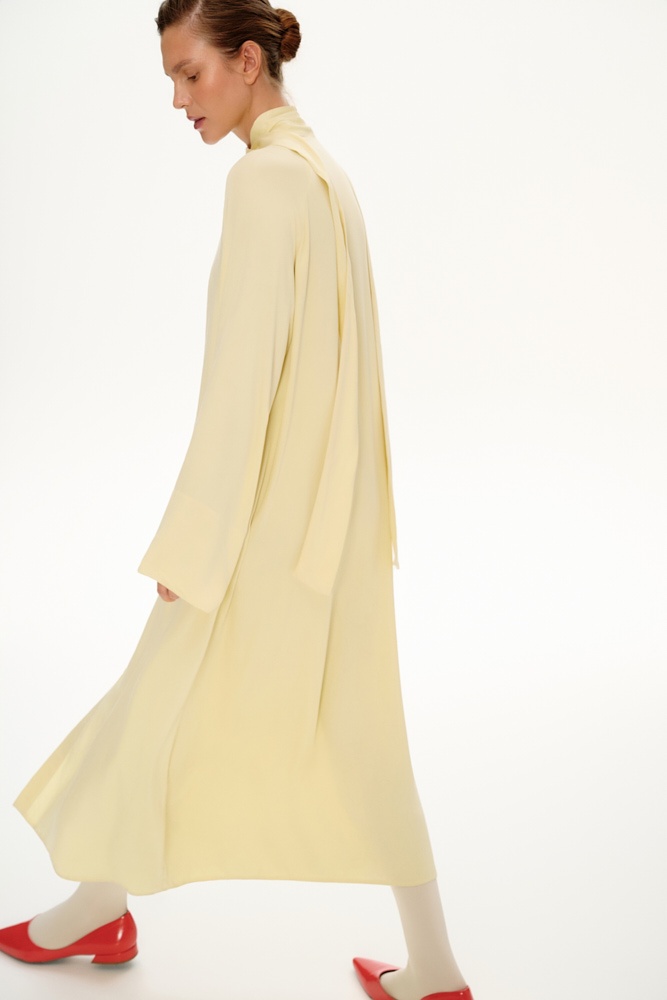 Платье миди с воротником аскот 14300₽