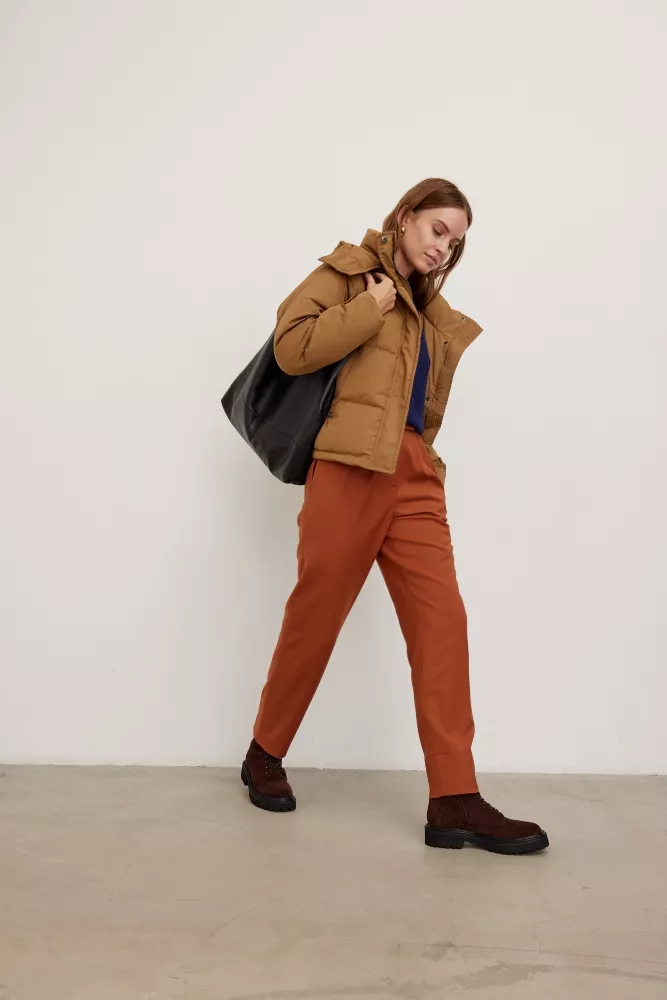 Пуховик короткий с капюшоном