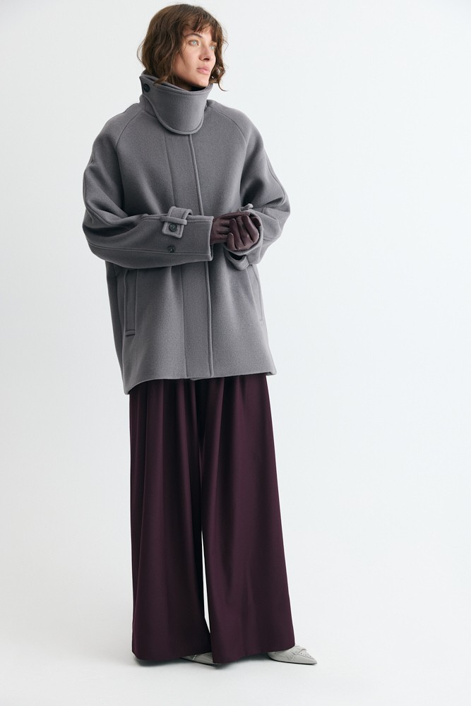 Пальто укороченное с отложным воротником 29890₽