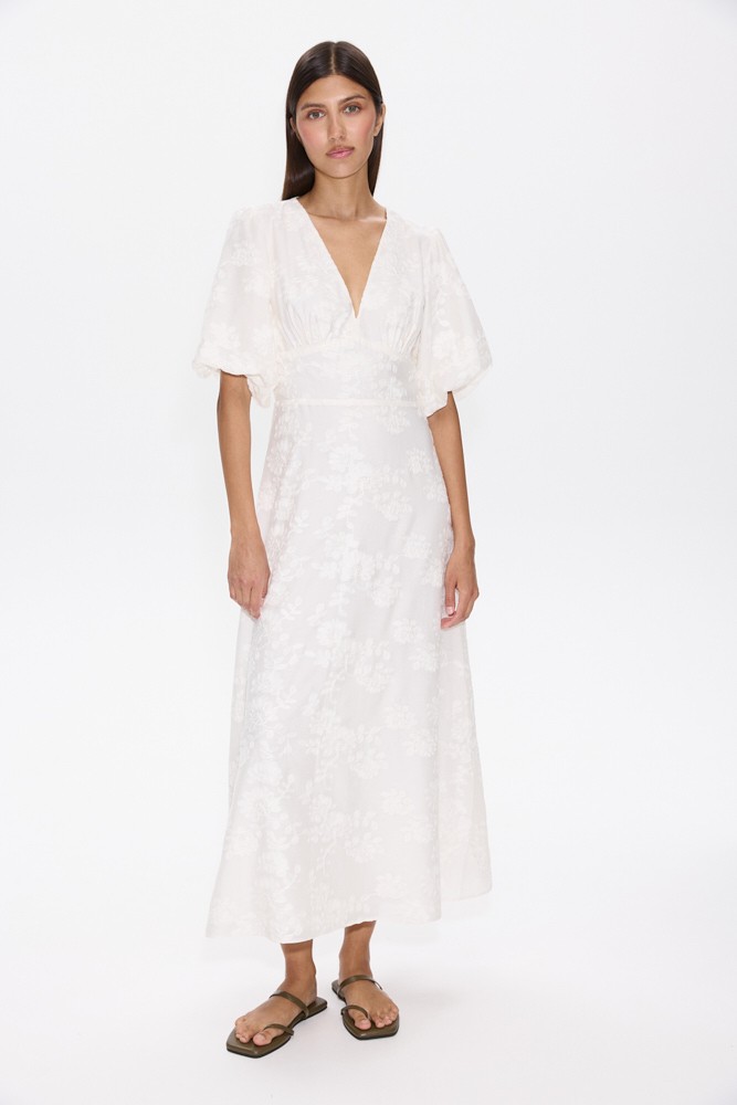 Платье миди с рукавом фонарик из ткани с вышивкой 19890₽