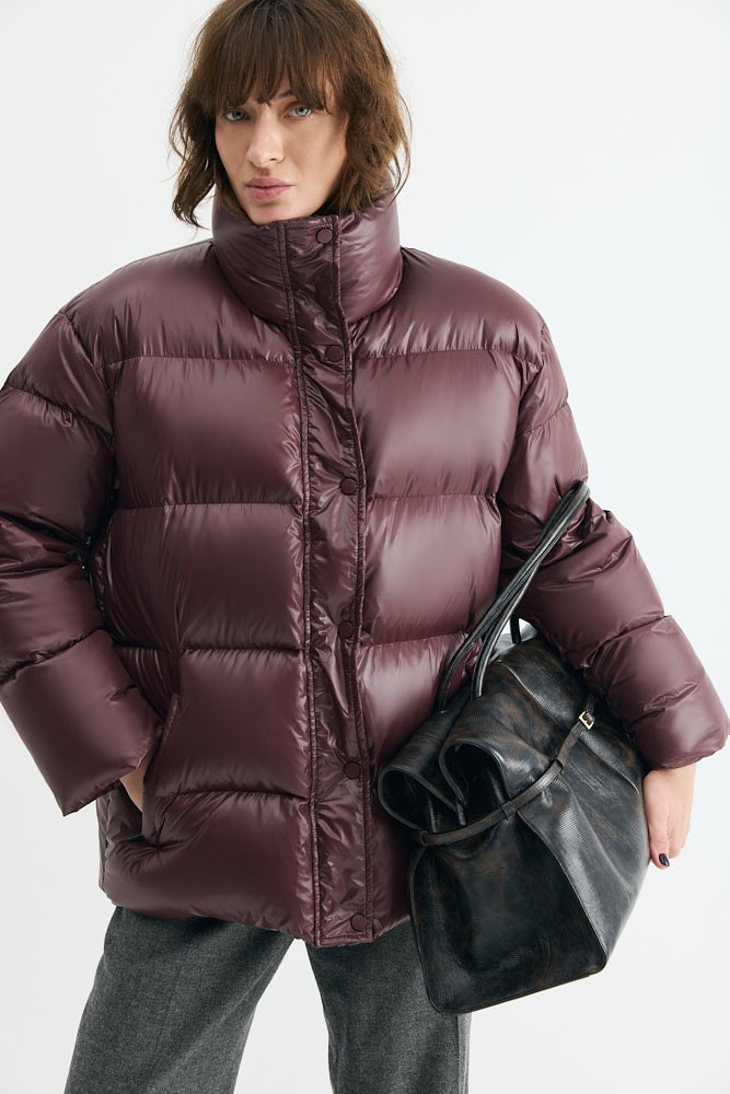 Пуховик укороченный с воротником-стойкой 32890₽