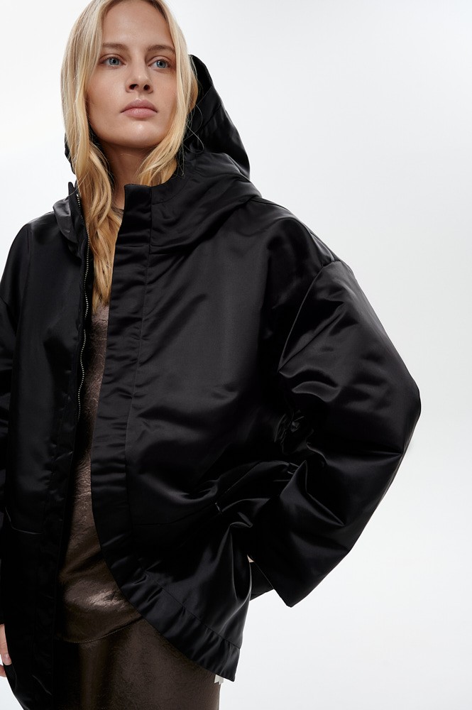 Куртка утепленная из ткани с сатиновым эффектом 27890₽